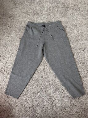 Banana Republic Men's Heather Gray Drawstring Joggers